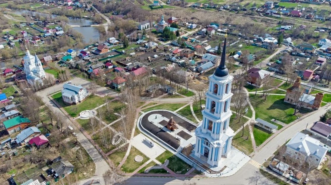 Венёв с высоты весной